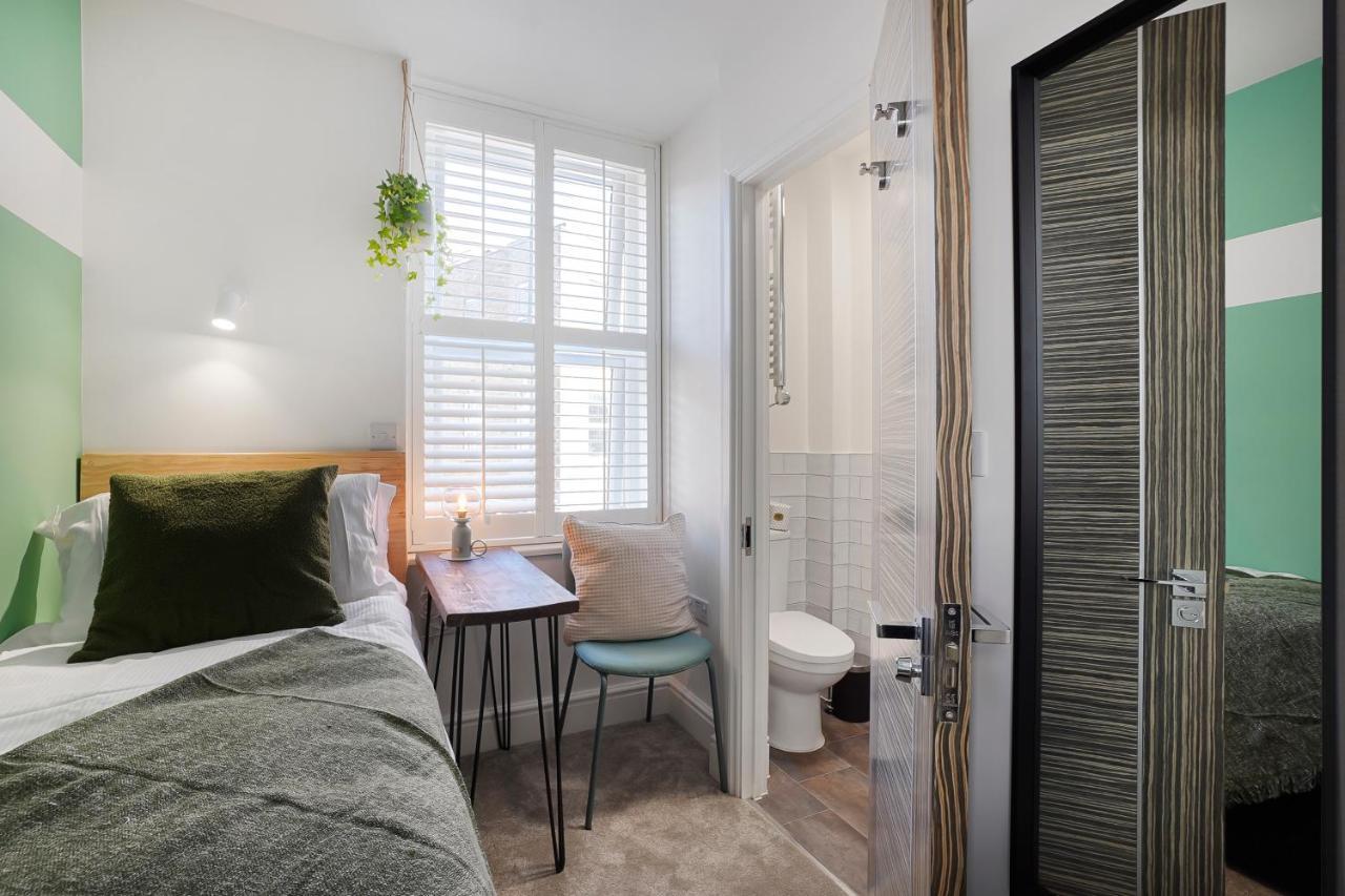 Stylish Eco Aparthotel In 포크스턴 외부 사진