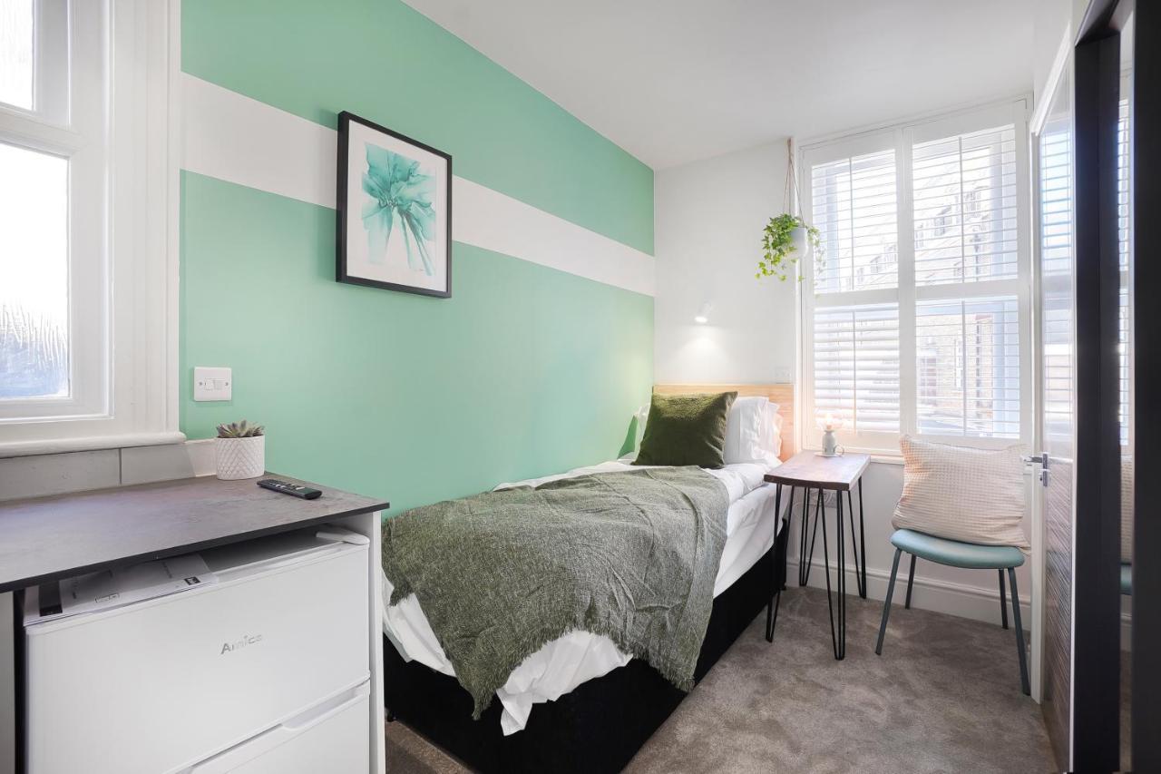 Stylish Eco Aparthotel In 포크스턴 외부 사진