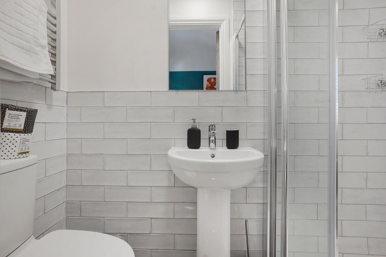 Stylish Eco Aparthotel In 포크스턴 외부 사진