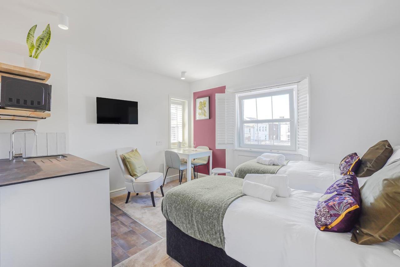 Stylish Eco Aparthotel In 포크스턴 외부 사진