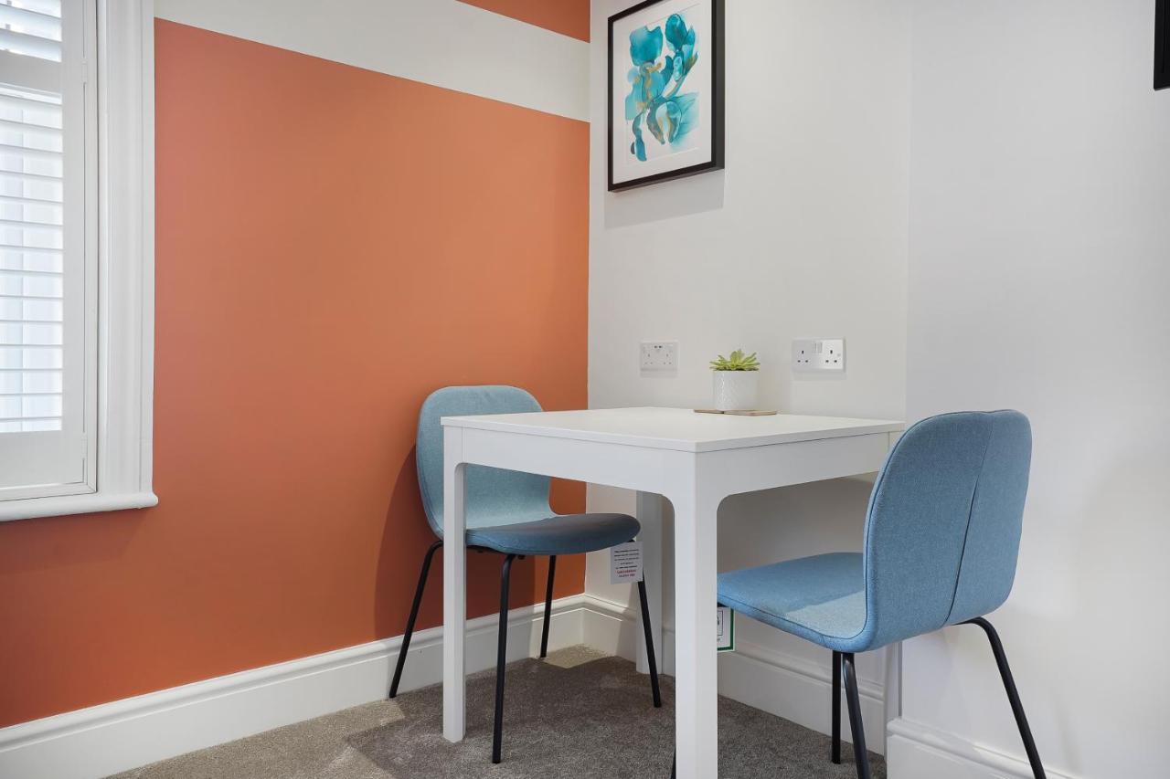 Stylish Eco Aparthotel In 포크스턴 외부 사진