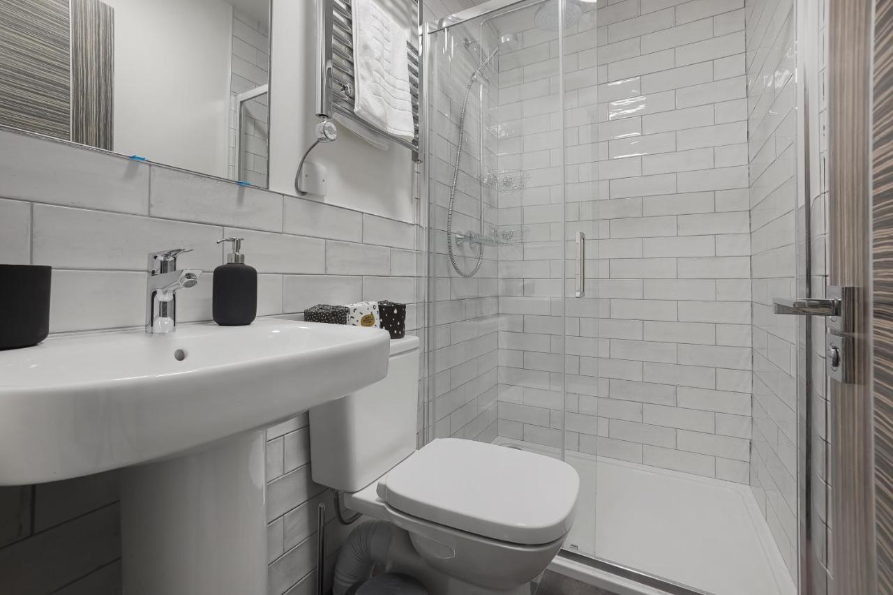Stylish Eco Aparthotel In 포크스턴 외부 사진