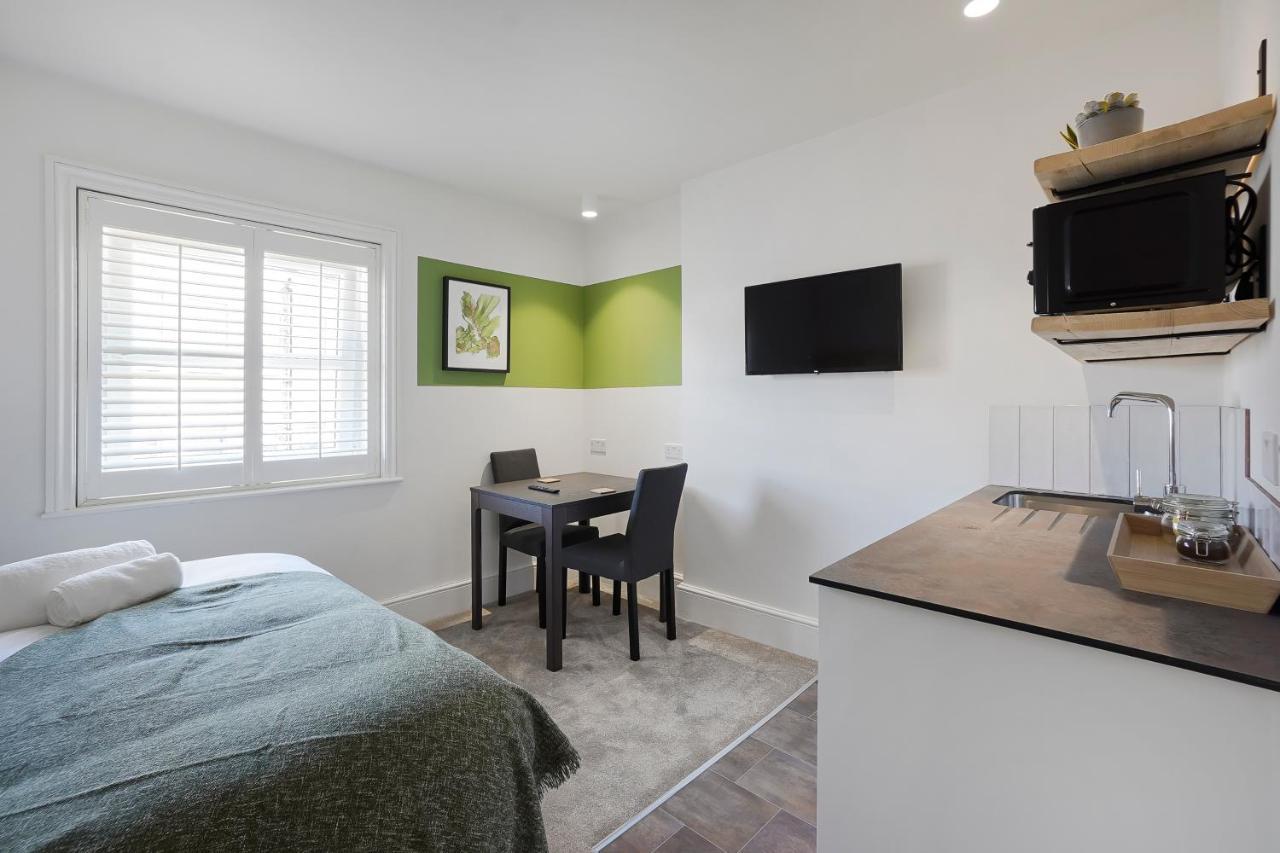 Stylish Eco Aparthotel In 포크스턴 외부 사진