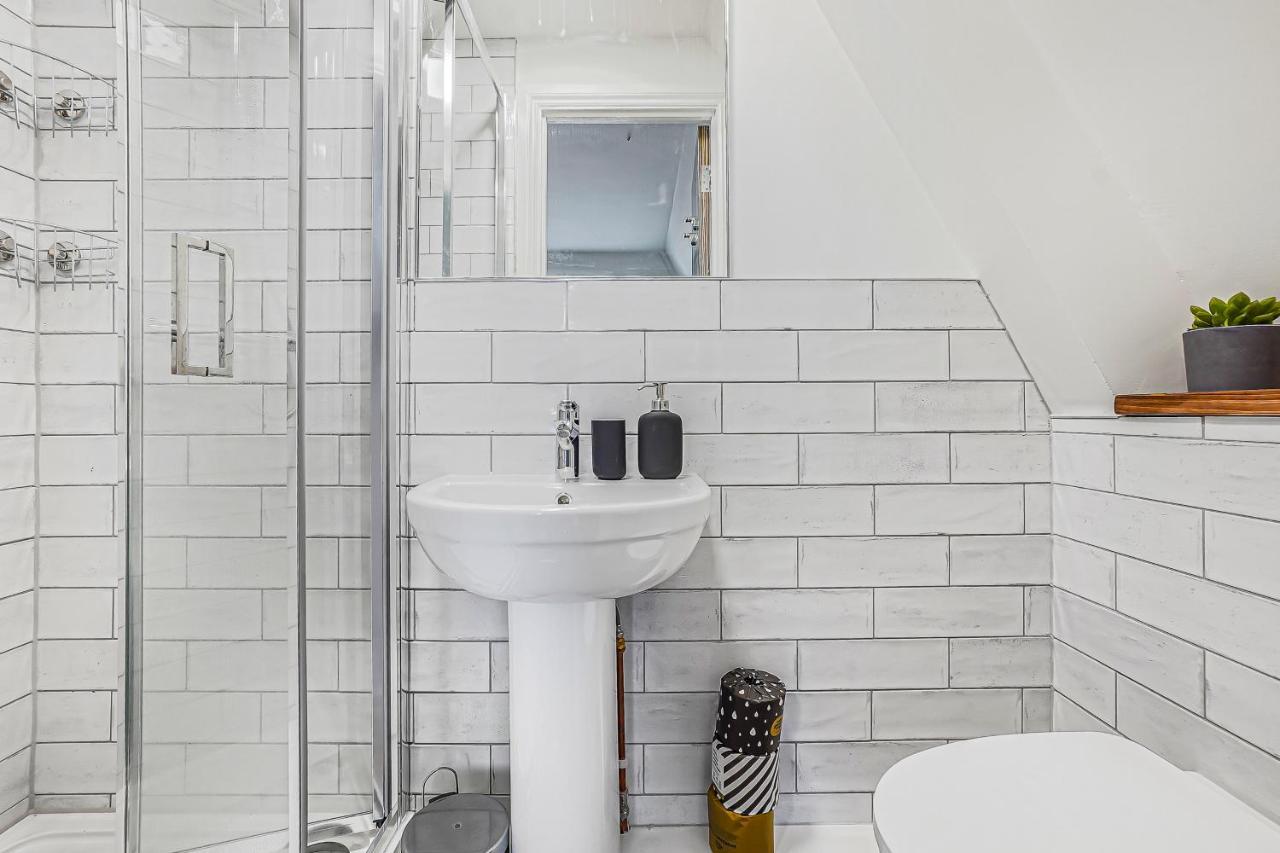 Stylish Eco Aparthotel In 포크스턴 객실 사진